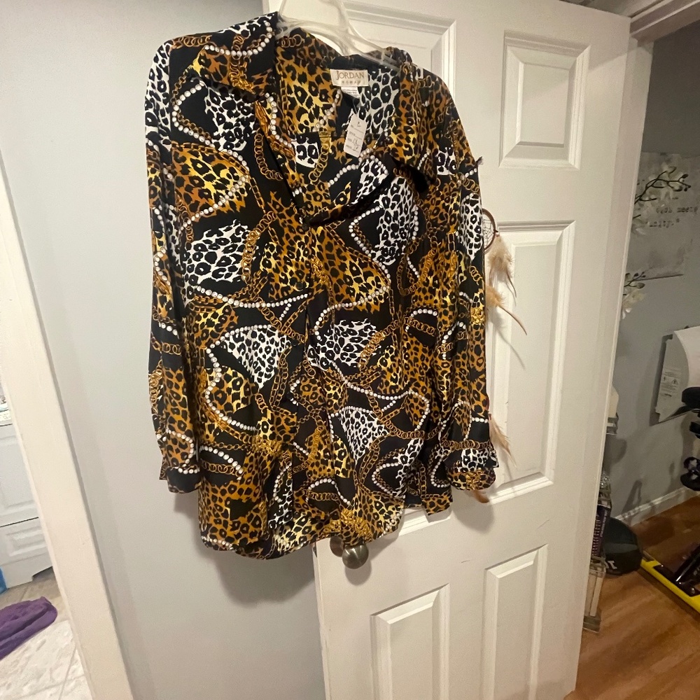 Never worn vintage blouse